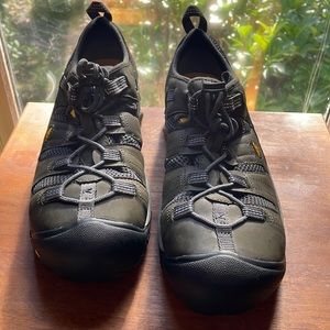 Men’s Keen Utility Steel Toe Work Shoes size 12